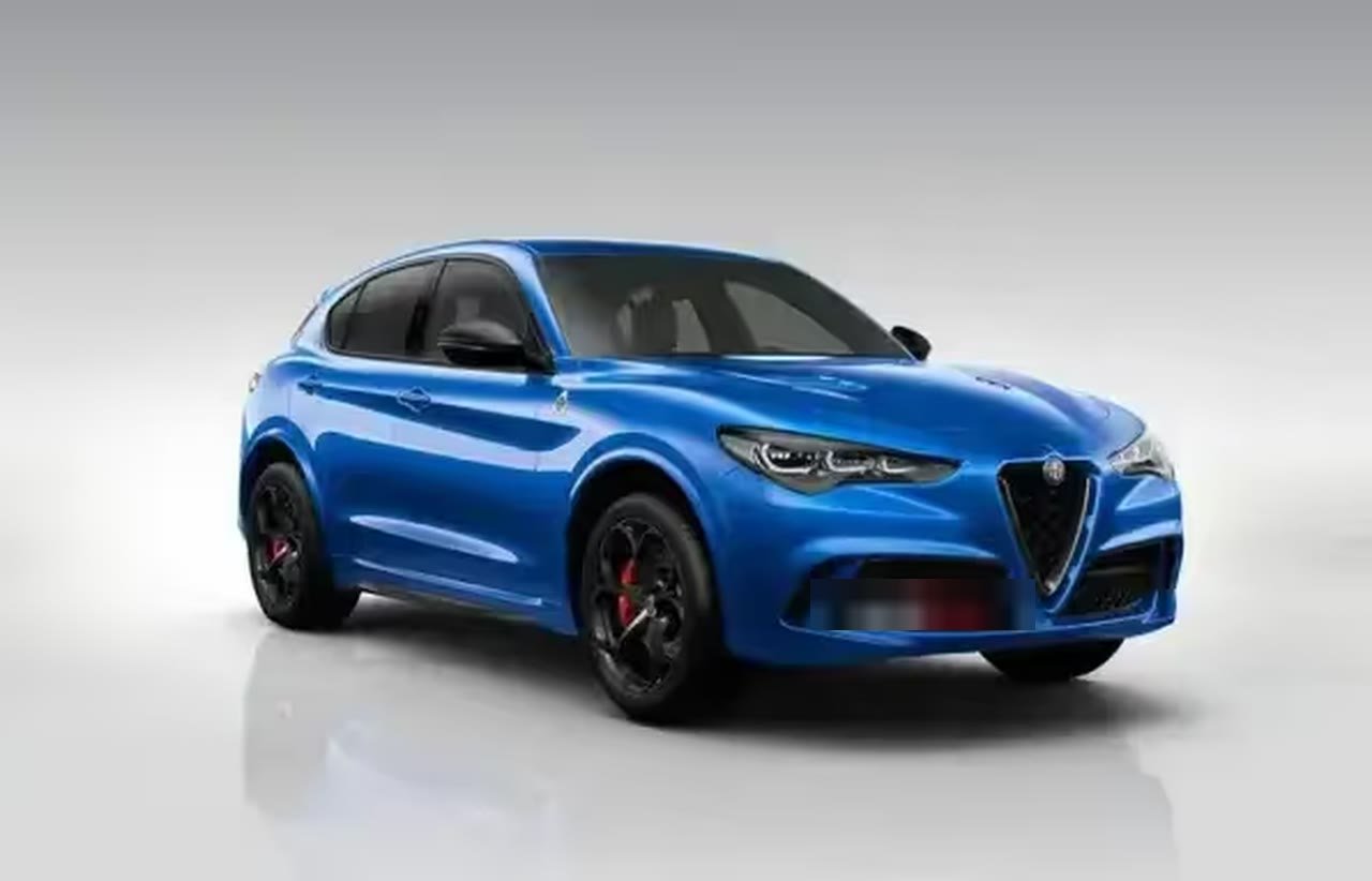 Alfa Romeo Stelvio Quadrifoglio de alquiler en Barcelona — Serres Drive