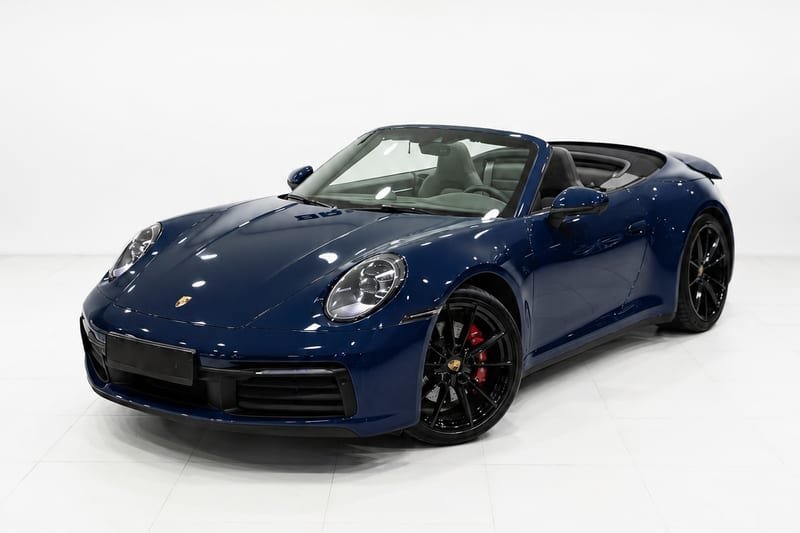 Porsche 911 Cabrio (992) de alquiler en Barcelona, vista tres cuartos delantera