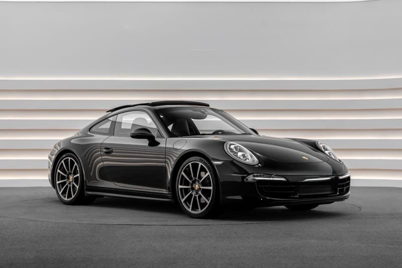 Porsche 911 Carrera S (991) de alquiler en Barcelona, vista tres cuartos delantera