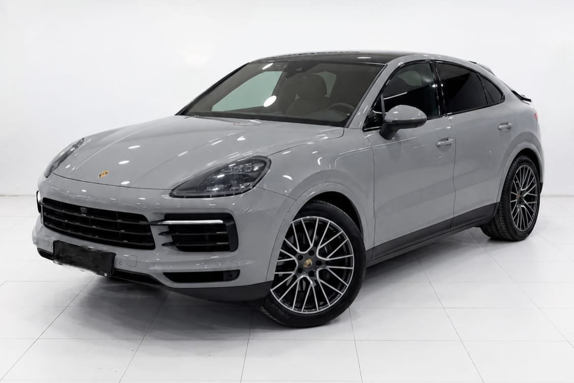 Porsche Cayenne Hybrid de alquiler en Barcelona