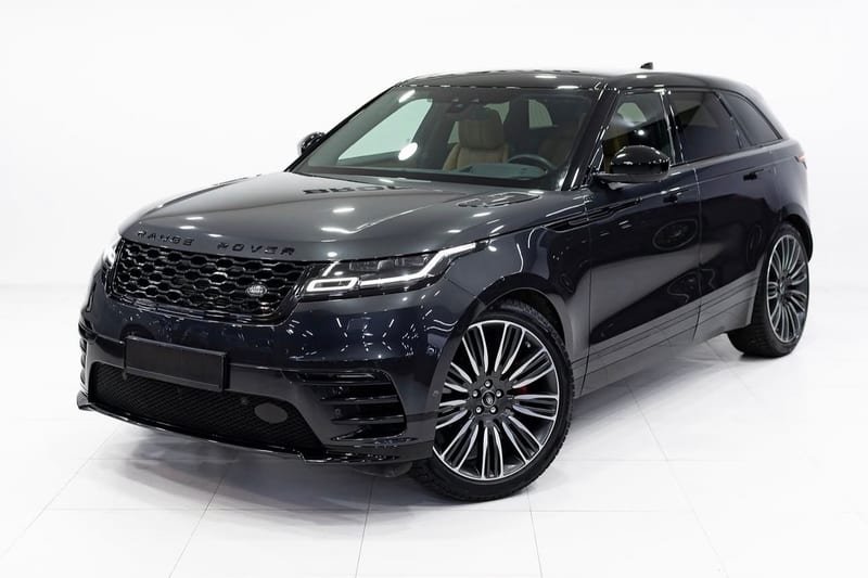 Range Rover Velar de alquiler en Barcelona, vista tres cuartos delantera